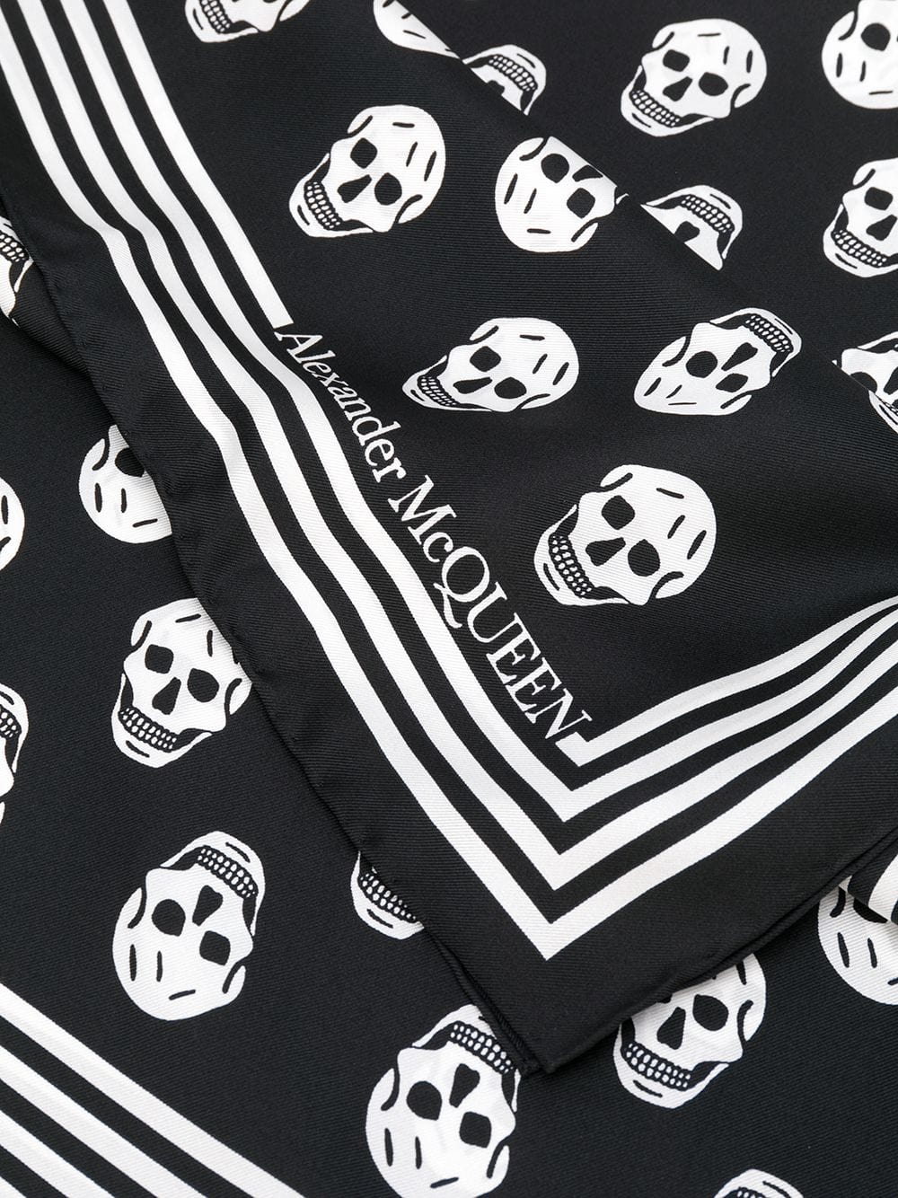 Alexander McQueen Scarfs Black