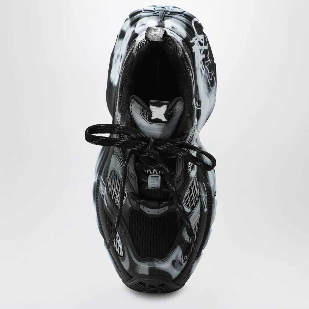 Balenciaga - White/black 6XL sneakers with spray details Brand Apparel &amp; Accessories > Shoes 42 IT