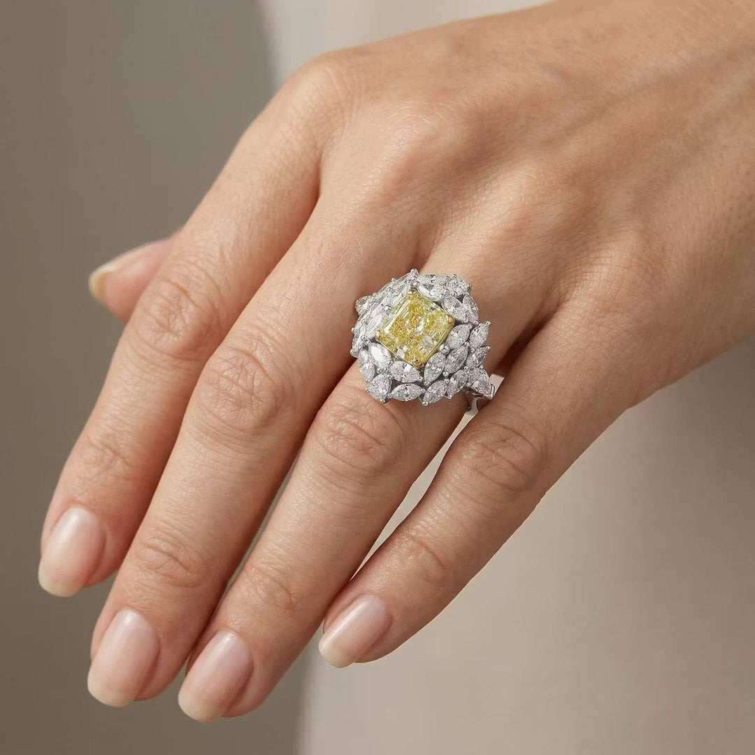 LEIBISH 2.14ct Fancy Green Yellow Cushion Diamond Ring Brand Ring